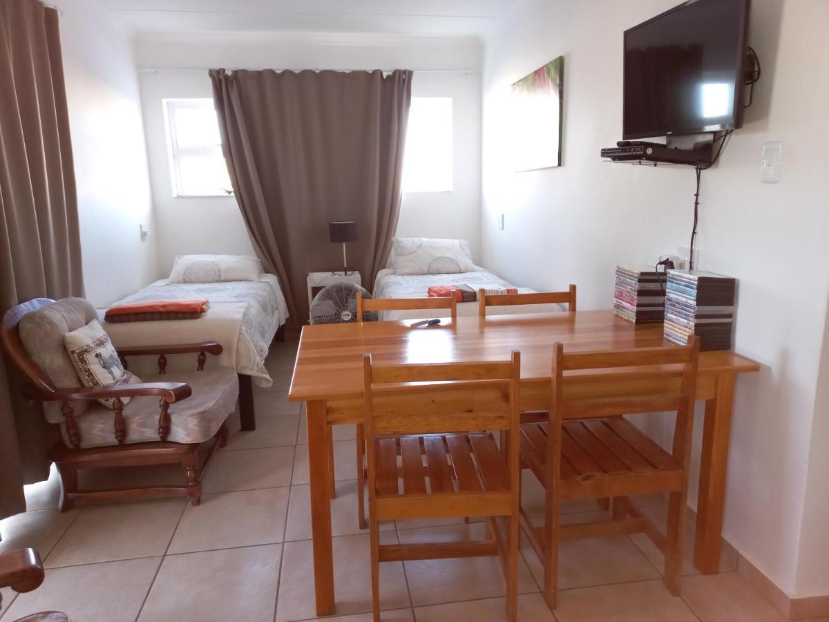 Come Home In Oudtshoorn Self-Catering Units 외부 사진